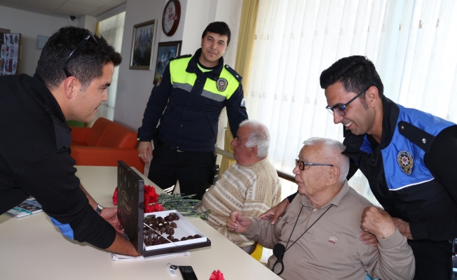 Türk Polisi yaşlılarımızı unutmadı