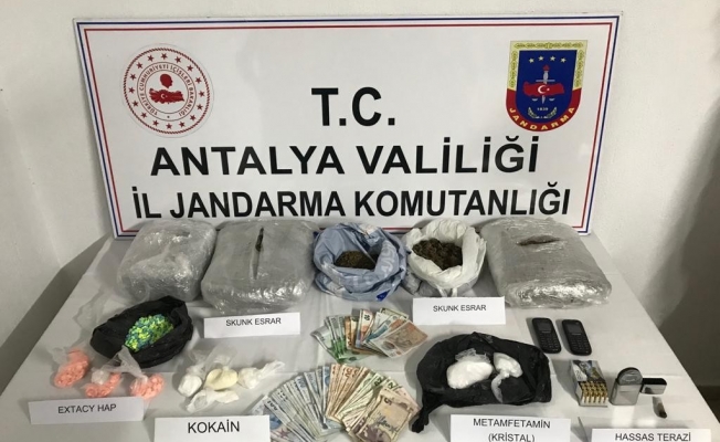 Operasyonda uyuşturucu ele geçirildi