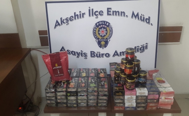Polisin durdurduğu otomobilde 20 kilo kaçak nargile tütüne ele geçirildi