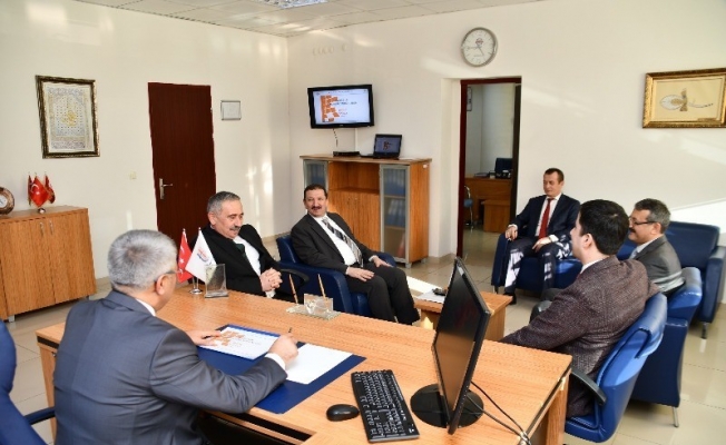 Tapu ve Kadastro Müdürlüğü çalışmaları değerlendirildi