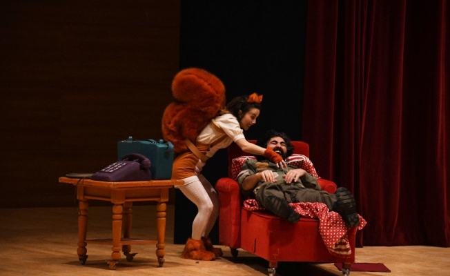 ‘Akıllı Sincap’ çocukları güldürdü