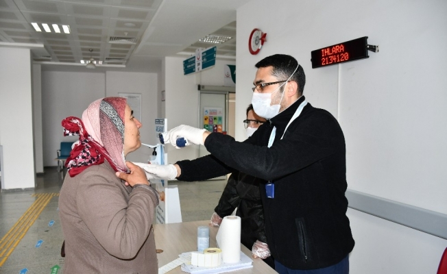 Aksaray’da hastaneye gelen her vatandaş kontrolden geçiriliyor