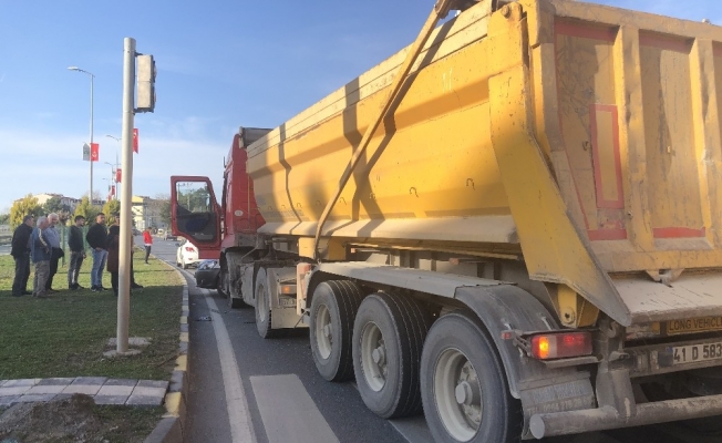 Alaplı’da kamyonet otomobille çarpıştı: 1 yaralı