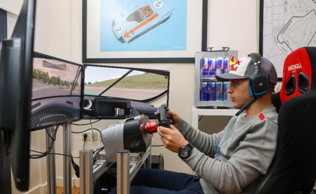 Ayhancan Güven, Formula 1 pilotlarıyla yarıştı