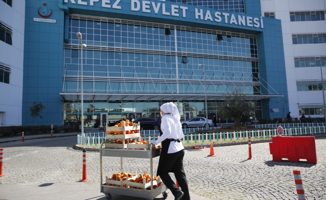 Başkan Böcek’ten sağlık çalışanlarına vitamin desteği