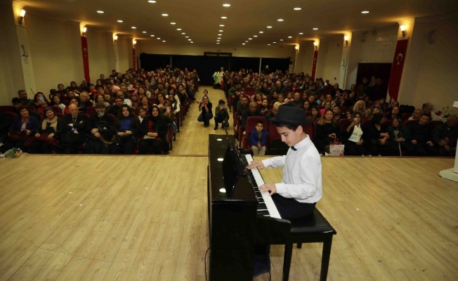 Bayraklı’da piyano resitali