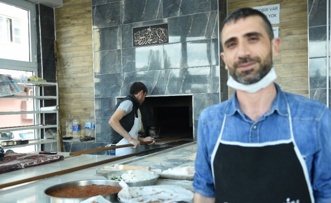 Çalışamayanlara bir aylık ekmek mahalle fırıncısından