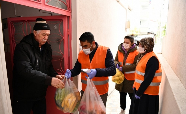 Çayıorova’da ‘Vefa’ ekipleri yaşlılara hizmet vermeyi sürdürüyor