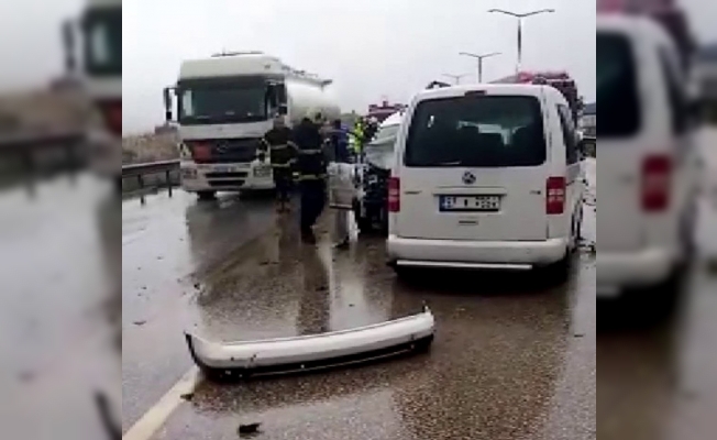 Gaziantep-Adana otobanında zincirleme trafik kazası: 6 yaralı