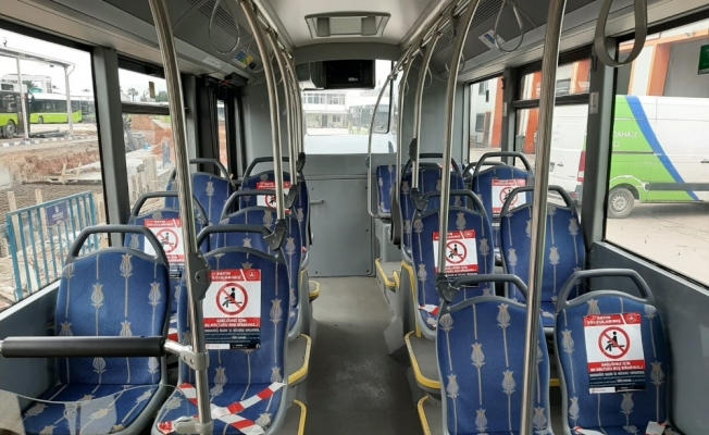 Kocaeli’deki belediye otobüslerinde iki kişi yan yana oturamayacak