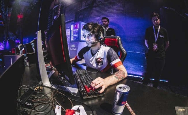 Red Bull Flick’te elemeler devam ediyor