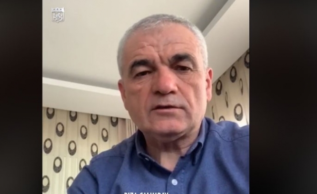 Rıza Çalımbay ve futbolculardan “evde kal” çağrısı