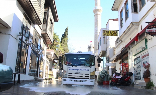 Tarihi Kaleiçi’ne korona virüs dezenfektesi