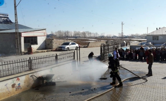 Van’da gerçeği aratmayan yangın tatbikatı