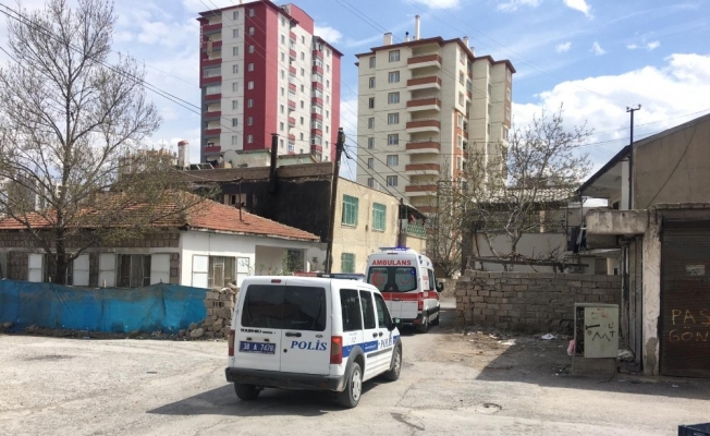 Bir haftadır haber alınamayan yaşlı adam evinde ölü bulundu