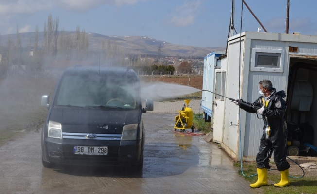 Bünyan Belediyesi vatandaşların araçlarını ücretsiz dezenfekte ediyor