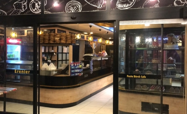 Bursa’da vatandaşlar fırın ve marketlere akın etti