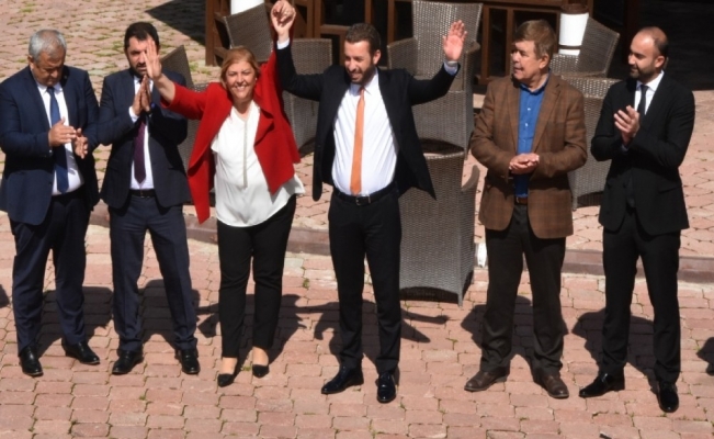 Ceyhan’da Millet İttifakı’nın adayı Hülya Erdem oldu