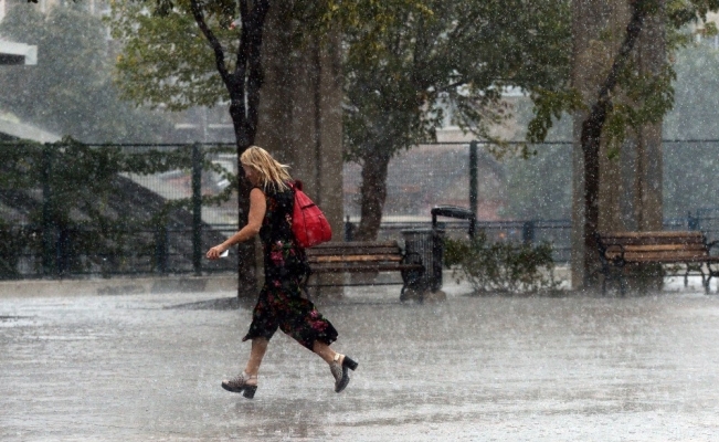 Doğu Anadolu yer yer sağanak yağmurlu geçecek