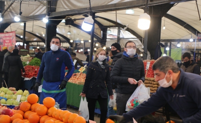 Esenyurt’ta vatandaşlar ‘korona’ tedbirlerine uydu