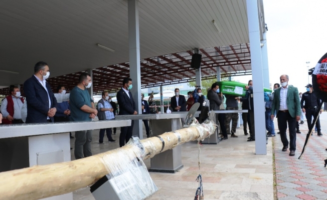 Malatya’nın sevilen yüzü ‘Mercedes Kadir’ son yolcuğuna uğurlandı