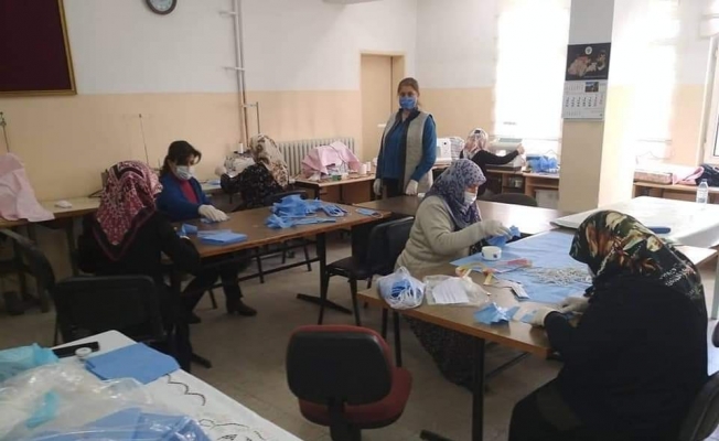 Nallıhan Halk Eğitim Merkezi maske dikimine başladı