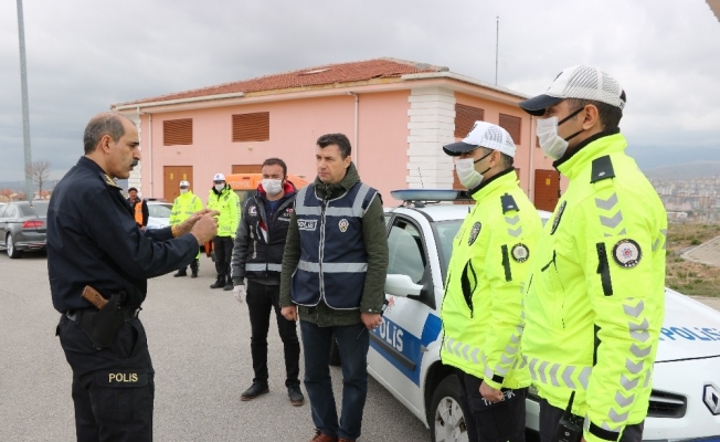 Niğde Emniyet Müdürlüğü giriş çıkışlarda yoğun denetim uyguluyor