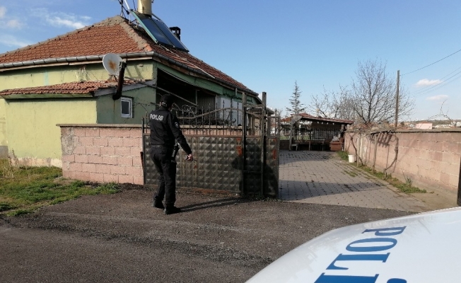 Üvey kardeşlerini bıçaklayan genç tutuklandı