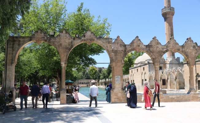 Balıklıgöl maskeli ve sosyal mesafeli ziyarete açıldı