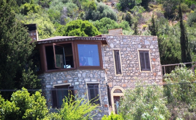 Firari Can Dündar’ın milyon dolarlık evi de kaçak çıktı