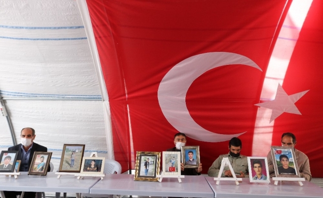 HDP önündeki ailelerin evlat nöbeti 252. gününde