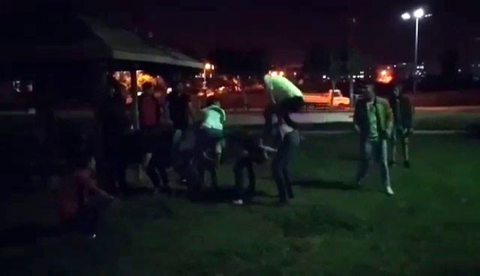 Sosyal mesafeyi ‘uzun eşekle’ hiçe saydılar