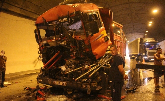 TEM’deki zincirleme kaza anı kamerada