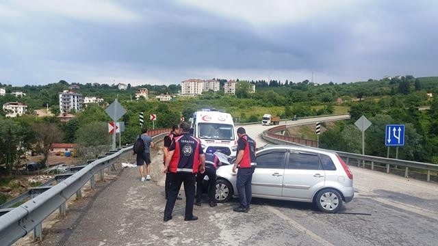 Akçakoca’da trafik kazası: 2 çocuk yaralandı