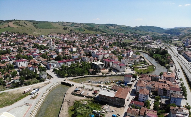 Bu ’çay’ tersine akıyor