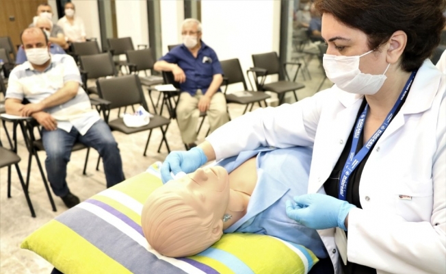 Büyükşehir’den hasta yakınlarına refakatçi eğitimi