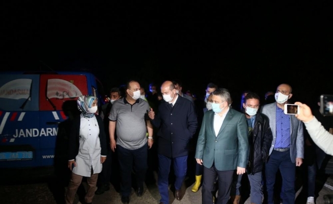 İçişleri Bakanı Soylu Bursa’da yaşanan sel felaketi bölgesinde