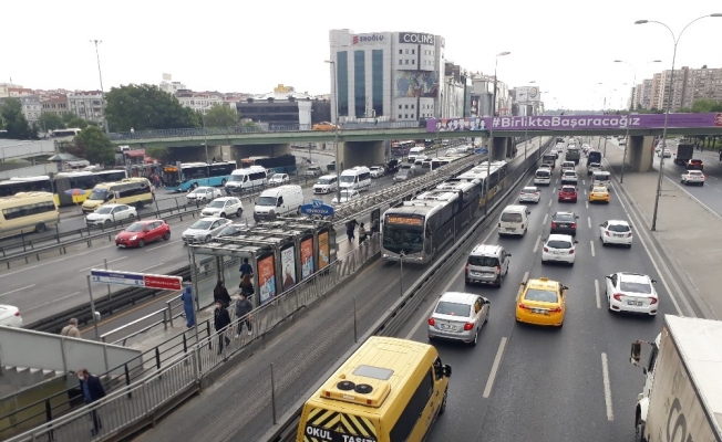 Kısıtlama sonrası trafikte yoğunluk oluştu