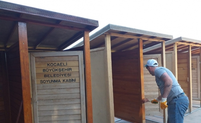 Kocaeli plajlarında kentsel donatı elemanları yenileniyor