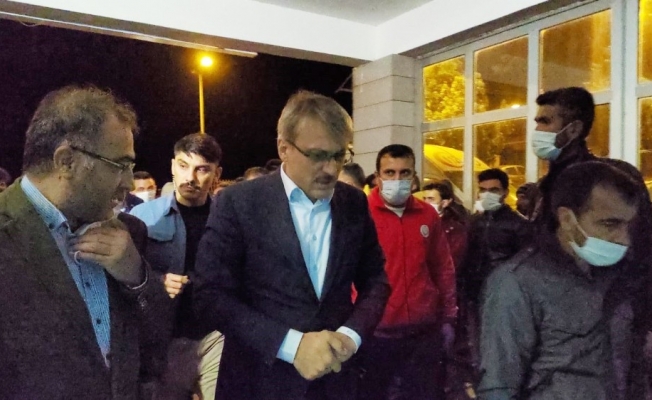 Vali Ekinci: "Enkaz altında kimse kalmadı, 1 korucumuz şehit oldu, 6 kardeşimiz yaralı kurtarıldı"