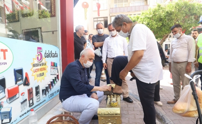 Başkan Gültak, İstiklal caddesi esnafını ziyaret etti