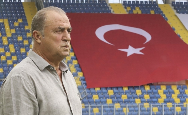 Fatih Terim: “Benim takımlarım kaybedebilir ama vazgeçmez, vazgeçtiğini görüyorum”