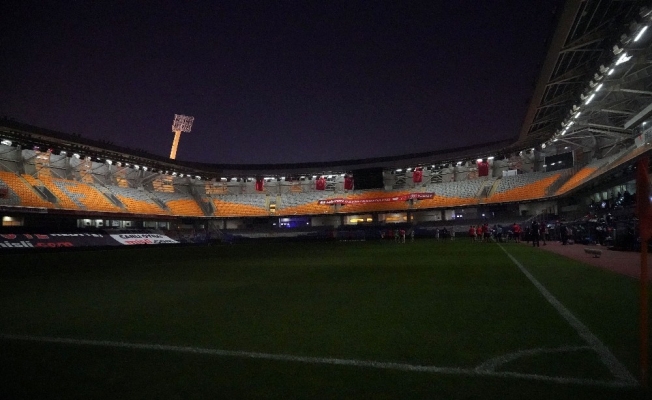 Fatih Terim Stadyumu’nda elektrikler 2. kez kesildi