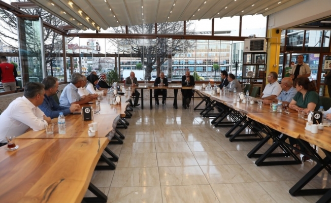 Kocasinan Kaymakamı Hüseyin Karameşe onuruna veda yemeği