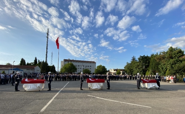 Şehit askerlerin cenazeleri memleketlerine uğurlandı