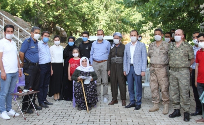 Şemdinli’de şehit ailelerine ziyaret