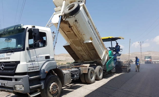 Van Büyükşehir Belediyesinde yol ve asfalt çalışması