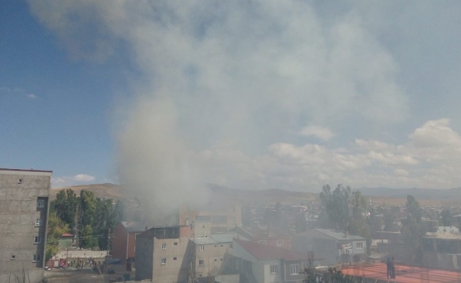 Ağrı’nın Diyadin ilçesinde korkutan yangın