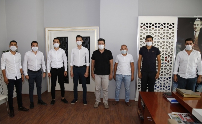 CHP’li gençler Başkan Genç’i ziyaret etti