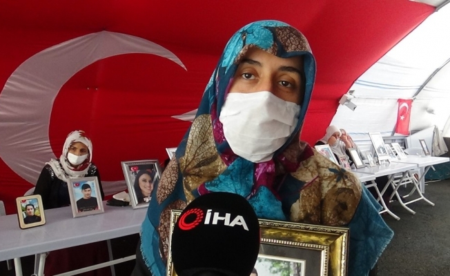 Herkes bayramda evinde, aileler ise evlatlarının yolunu gözlüyor